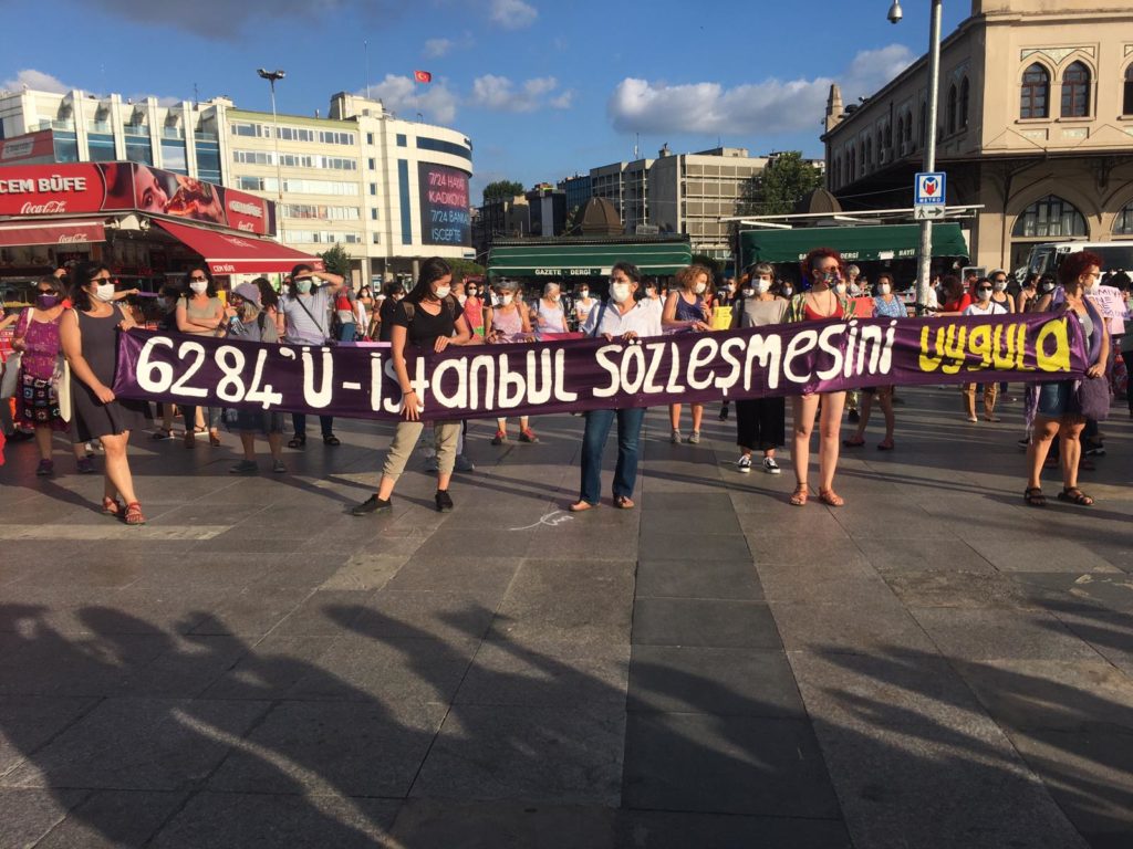 Kadınlar Sokakta: İstanbul Sözleşmesi'ni Uygulayın 9 1594488858i2