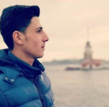 bursa_da_hakaret_edilen_kadini_savunan_genc_olduruldu_h131498_fa30a