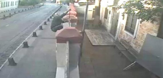 Mahkemeden Kilise Haçını Söken Kişiye En’am Suresi’ne Göre Muamele