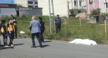 istanbul_da_kadin_cinayeti_esini_tufekle_oldurup_kacti_h129748_91667