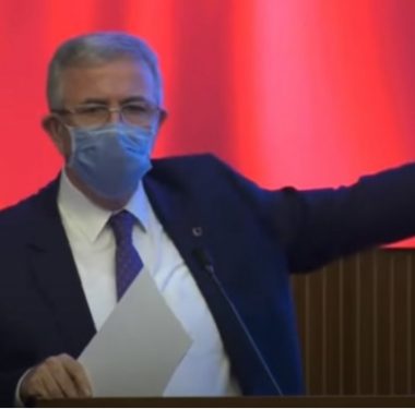 mansur_yavas_torpille_ise_girenleri_dev_ekranda_ifsa_etti_h158172_d2c5f