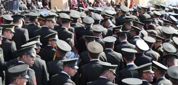 TSK’da 600 Albay Emekliye Sevkedildi