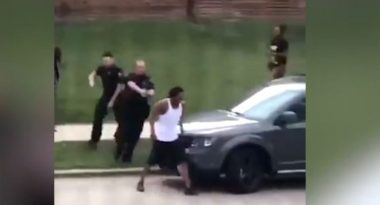 1CFG0kJ0BkazC-LffUveBA