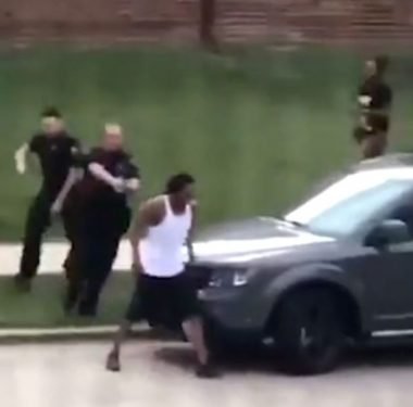 1CFG0kJ0BkazC-LffUveBA