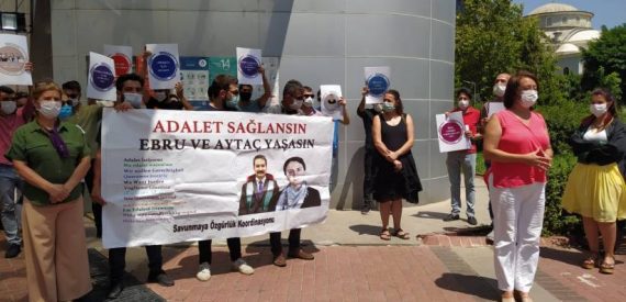 Ebru ve Aytaç için ‘Adalet’ Nöbeti