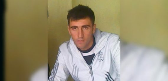 İş İstediği Belediye Önünde İntihar Etti