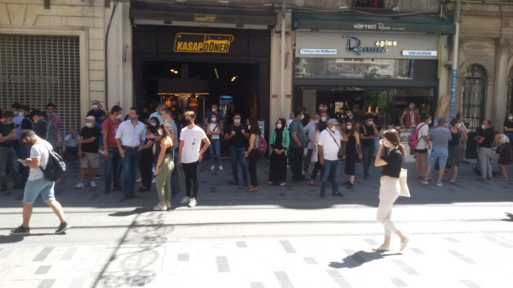 Ebru Timtik Sonsuzluğa Uğurlandı - Canlı 13 Egf4wPFU0AIfbiy