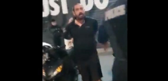 Yunan Polisinden Gazetecilere  İşkence