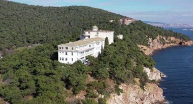 232546_814x458-730x410