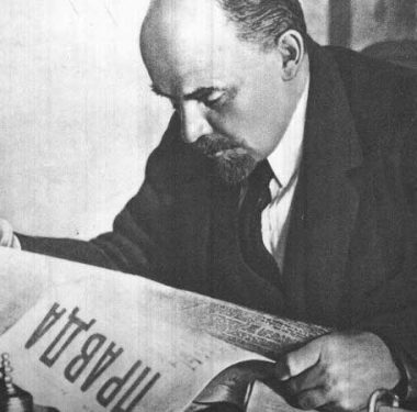 lenin-reading-pravda