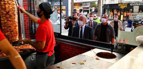 Vali, Kendini Tanımayan Dönerciyi Kapattırdı