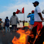 468546-peru-da-tarim-iscileri-polisle-catisti-3-olu-5feda6474f85e