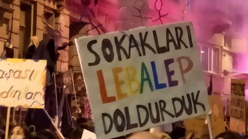 etha 20210308 istanbul 8mart gece yuruyusu 10