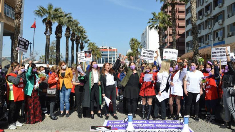 izmir diskli kadinlar