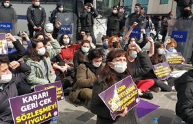 Kadınlar Sokakta: İstanbul Sözleşmesi'ni Uygulayın 3 thumbnail