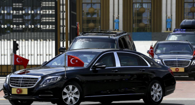 1578926512771-makam-araci