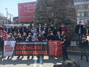 'Ölümleri Durdurun' Diyen Sağlık Emekçileri, Polisin Hedefi Oldu 4 EzAlvL5WQAAKcX0