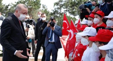 Erdoğan'ın Fikri Neyse Zikri de O: Sermayenin Çıkarları ile 'Vatan'ı Eşdeğer Tuttu 3 EzrEm9DWYAMWiuC