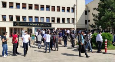 dedas-elektrigi-kesti-ciftciler-dsi-yi-basti-3-14071776_o