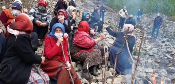 İkizdere’de Taş Ocağına Tepki: Köy Kadınları Makineleri Durdurdu