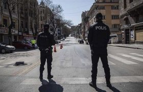 icisleri-bakanligi-ndan-81-il-valiligine-sokaga-cikma-yasagi-genelgesi-723775-5