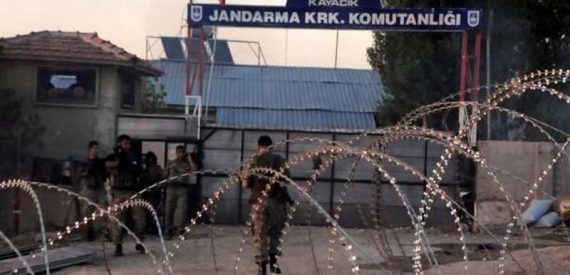 Adli Emanetteki Uyuşturucuyu Satan Şebekenin Başında Karakol Komutanı Varmış