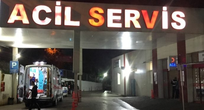 25 İşçi Yemekten Zehirlendi