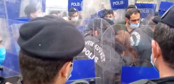 Kaypakkaya Anmasına Polis Saldırdı: Gazeteciler Dahil Çok Sayıda Gözaltı