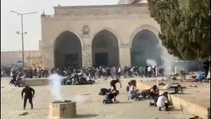 Gazze'de Can Kaybı 53’e, Yaralı Sayısı 320’ye Yükseldi 4 38434 21620