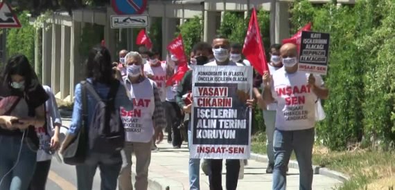 İnşaat İşçileri Çalışma Bakanlığı Önündeydi