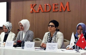 Niyet Ettiler Allah Rızası İçin Kadın Makinisti Linç Etmeye 3 thumbnail