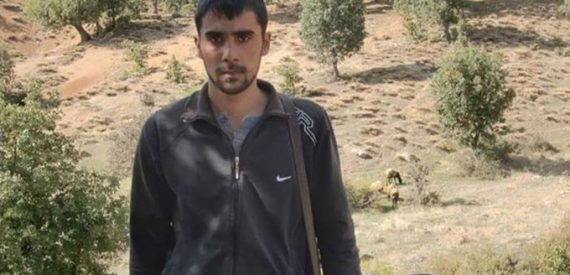 22 Yaşındaki Genç Geçinemediği için İntihar Etti