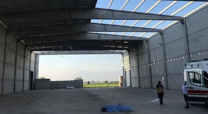 İnşaatın Çatısından Düşen İşçi Yaşamını Yitirdi