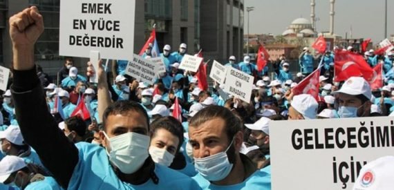 BEDAŞ’ta İşçiler Direnirken Sendika Görüşmeleri Erteledi