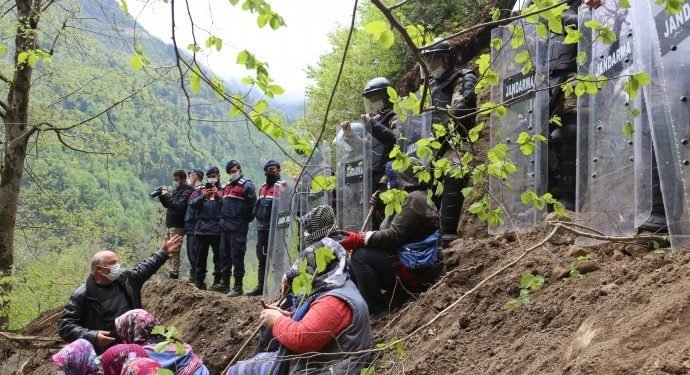 İkizdere’de Taş Ocağı için En Az 32 Bin Ağaç Kesilecek