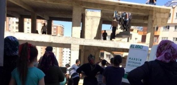 4. Kattan Düşen İşçi Hayatını Kaybetti