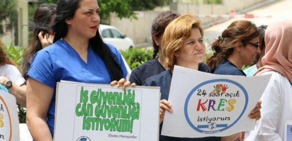 Sağlık Çalışanları Çocukları için Kreş İstiyor