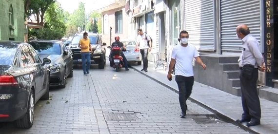 İstanbul’daki Soygunda Hırsızlar Polis Çıktı