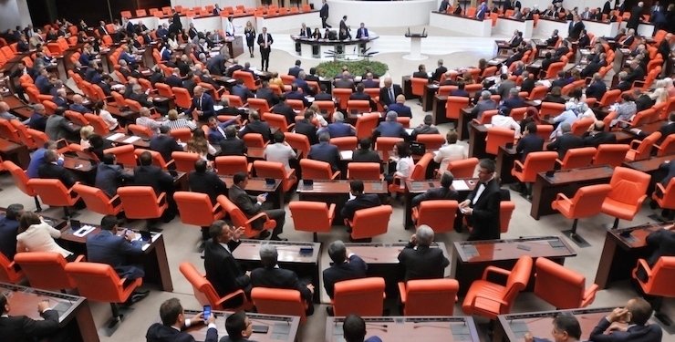 ‘Mini İnfaz Paketi’ Teklifi Kısmi Değişiklikle Yasalaştı