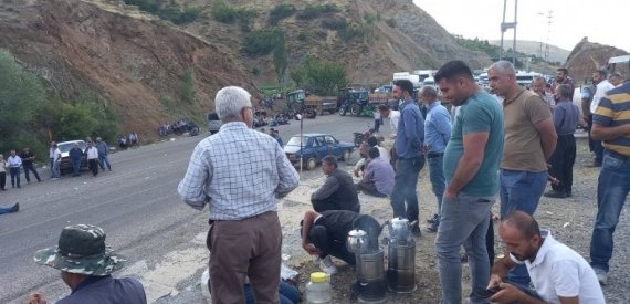 Tütün Üreticileri Adıyaman – Malatya Yolunu Trafiğe Kapattı