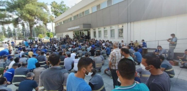Tes-İş’in İmzaladığı Sözleşmeye Tepki Gösteren İşçiler İş Bıraktı