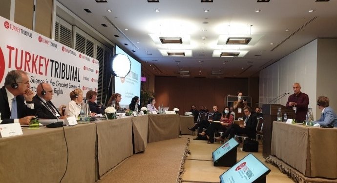 Leruth: Türkiye’de Gazeteciler Devlet Baskısı Altında