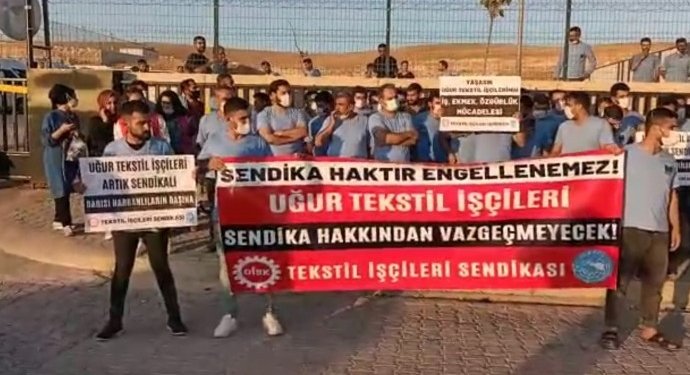 Uğur Tekstil İşçileri Sendika Hakları için Mücadele Ediyor