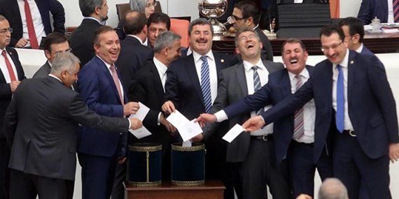 AKP Satmalara Doyamıyor: Yeni Özelleştirme Kararları Yayınlandı