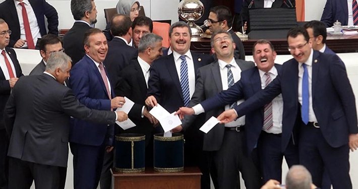 AKP Satmalara Doyamıyor: Yeni Özelleştirme Kararları Yayınlandı