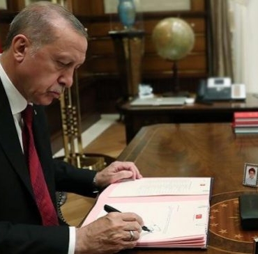 erdogan-imzaladi-2-680x365_c