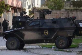 mardin-de-bir-cocuk-zirhli-aracin-altinda-kalarak-yasamini-yitirdi-1486657506