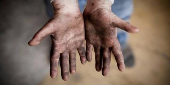 Eşarbı İş Makinesine Takılan 13 Yaşındaki Çocuk İşçi Hayatını Kaybetti