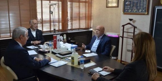 Sendika Konfederasyonları Asgari Ücret Gündemiyle Toplandı
