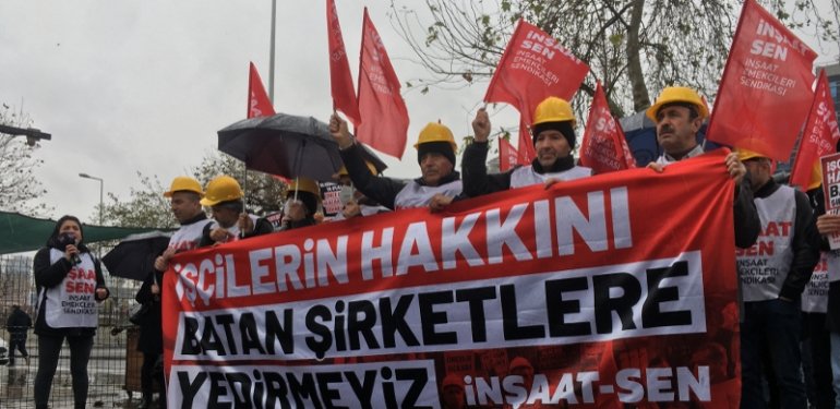 Kayı İnşaat İşçilerinden Adliye Önünde Açıklama
